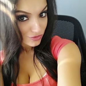 Meet your Posher, Allison